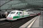 DB 401 070-8 als SZ2761 und Sonderbeklebung nach einem verlorenem ...