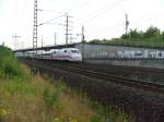 br-401-ice-1-zuge ICE 1 erreicht am 12.07.10 in k�rze den Bahnhof Fulda.