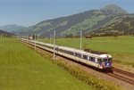 4010.026+029 als Schnellzug bei Kirchberg/T. Sommer 1990  ...