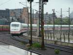 402 030-1, Ausfahrt Berlin ...  Volker Francke 28.06.2010