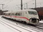 Ein ICE 2 mit Steuerwagen und offener Bugklappe voran am ...