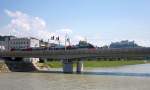 br-4024 Ein 4024 �berquert als S3 nach Schwarzach-St.Veit die Salzachbr�cke. 20.7.10