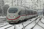 ICE 3 bei der Einfahrt in den Dortmunder Hauptbahnhof 3.1.2010 ...