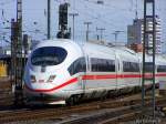 ICE 921 mit einer Doppeltraktion 403 verl�sst den Dortmunder Hbf ...