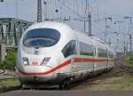 Ein ICE3 in K�ln/Messe Deutz am 16.05.2010  ...