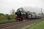 41 096 am 02.05.2010 mit einem Sonderzug nach Bebra kurz ...