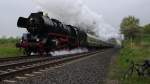 BR 41 mit Sonderzug zur Himmelfahrt am 13.05.2010 vor dem ...