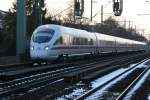 Ein ICE T durchf�hrt am 08.03.10 den Haltepunkt Dresden Strehlen. ...