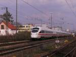 ICE von Wien nach Frankfurt am 16.04.2010 f�hrt durch Regensburg. ...