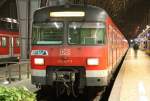 br-420 Der 420 267-7 auf der S2 nach Niedernhausen steht abfahrbereit in Frankfurt HBF am 22.10.2009