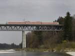 Der 420 001 bei der �berfahrt �ber die Gro�hesseloher Br�cke, ...
