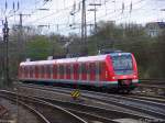 br-422 422 007/507 als S9 nach Bottrop bei der Einfahrt von Essen Hbf am 10. April 2010.