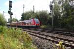 Gerade ist 422 062-0 mit Anhang vom Bahnsteig 1 in ...