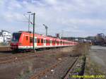 423 249-2 beim Verlassen von Bergisch Gladbach S am 30.3.2010 ...