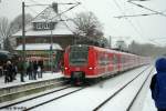 424 017 f�hrt am 18.12.09 in den Bahnhof Wennigsen(Deister) ein ...