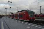 Am 04.12.09 ist gerade 425 051-0 als Linie RB 30(Nord) ...