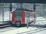 br-425 Am 11.01.2010 verl��t dieser 425er Triebzug als RB33 leicht vereist den Aachener Hbf nach Duisburg.