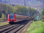 425 037/537 und eine Schwestereinheit kurz vor ihrem Endhalt Wuppertal ...