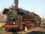 44 2546-8 dampft in der Morgensonne am G�terbahnhof Linz am ...