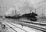 br-50-50-drg-dr-db-050-053-db Als ich an einem grauen Februarmorgen des Jahres 1984 mit Opa Unger in Leipzig-Plagwitz spazieren ging, kam uns dieser dampflokbespannte Kohleleerzug entgegen. Gezogen wurde er von 50 3708-0. Am Zugschlu� sorgten zwei Lokomotiven der BR 52.8 f�r m�chtig Dampf. Wo sie nur an diesem Tag hin wollten?