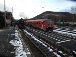 Im Bahnhof Schelklingen warten ...  Winfried Hanold 19.12.2011