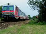 5047 083-0 + 100-2 verlassen als R5965 die Haltestelle Hagenau/Innkreis;100630 ...