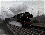 br-52--kriegslok-52-drg-dr-db--nicht-052-db- 52er der Eisenbahnfreunde Betzdorf mit dem Weihnachtsmarktzug von Siegen nach M�nster(Westf). (12.12.2009)