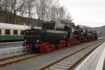 br-52--kriegslok-52-drg-dr-db--nicht-052-db- 52 8047 und 52 8079 machen sich am 06.12.09 auf dem Weg zum restaurieren ins Eisenbahnmuseum Schwarzenberg. 