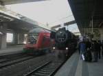 Hier links ein RE4 nach Ludwigsfelde und rechts 52 8177-9 ...