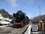 52 8134-0 steht am 6.4.10 vor dem historischem BW Gerolstein ...