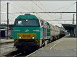 BR 57 Die belgische G 2000 mit der Nummer 5702 durchf�hrt mit einem kurzen Kesselzug den Bahnhof Gent Sint Pieters am 10.07.10. (Jeanny) 