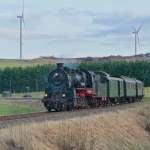 BR 58 Die BR 58 311 zieht im letzten Abendlicht mit ihrem Zug gen Gerolstein.
