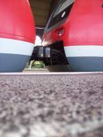 zwei 612 K�ssen sich im Gera HBF 8/2008  ...