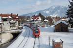 Dieses 612-Doppel, dessen Ende 612 503 bildet, verl�sst am sonnigen ...