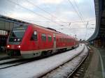 612 025 als angekommener RE3681 in Zwickau Hbf, 21.2.010.  ...