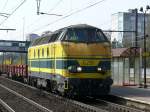6291 durchf�hrt mit einem kurzen Bauzug den Haltepunkt Antwerpen-Noorderdokken, und ...