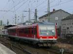 628 499-5 als RB 47 von Solingen Hbf. nach Wuppertal ...