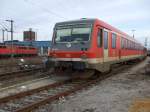 Der Triebwagen der Baureihe 928 518-0 stand am 04.01.2008 abgestellt ...