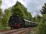 Die 64 491 am 23.05.2010 mit einem Pendelzug unterwegs Talw�rts ...