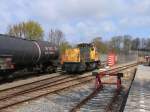 6412 auf Bahnhof Roodeschool ...  Date Jan de Vries 27.05.2010