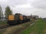 6414 mit zwei Kesselwagens ...  Date Jan de Vries 10.10.2010