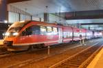 br-643-talent-db Der 643 542 bei Nacht auf dem RE10 ab D�sseldorf HBF nach Kleve am 31.10.2009