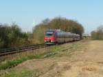 Bei Strahlend Blauer Himmel f�hrt 29009 hier in Ochtrup gerade ...