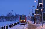 br-648-lint-41-db 648 333 f�hrt am 3.01.2009 zur 'Blauen Stunde' als RB nach Puttgarden in den Bahnhof von Oldenburg (Holstein) ein.