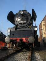 BR 65 1049 aus Chemnitz beim Wasserfassen am 26.03.2010 im ...
