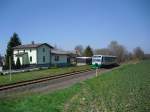 br-654-regiosprinter VT 46 (654 046-1) der Vogtlandbahn ist auf dem Weg nach Falkenstein/V. Hier in Rebesgr�n/V. am 25.04.10.