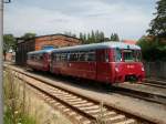 br-771--772-dr-171172-dr-vt-209-ferkeltaxe LVT 172 132 vor dem alten Lokschuppen am 22.Juli 2010 in Bergen/R�gen.