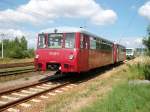 br-771--772-dr-171172-dr-vt-209-ferkeltaxe Gleich neben dem Weichenw�rterstellwerk in Bergen/R�gen findet der Fahrzeugtausch zwischen der Ferkeltaxe und dem Stammtriebwagen VT650 032 statt.
