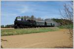 br-93 93.1420 am 22.4.2010 mit ihrem Fotoperser von Retz nach Drosendorf kurz vor dem Bahnhof Geras-Kottaun aufgenommen.