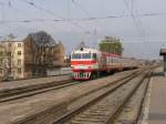 BR DR1A DR1A-222.4/DR1A-222.3 mit Regionalzug 650RJ Riga Pasazieru-Sigulda auf Bahnhof Riga Pasazieru am 30-4-2010.